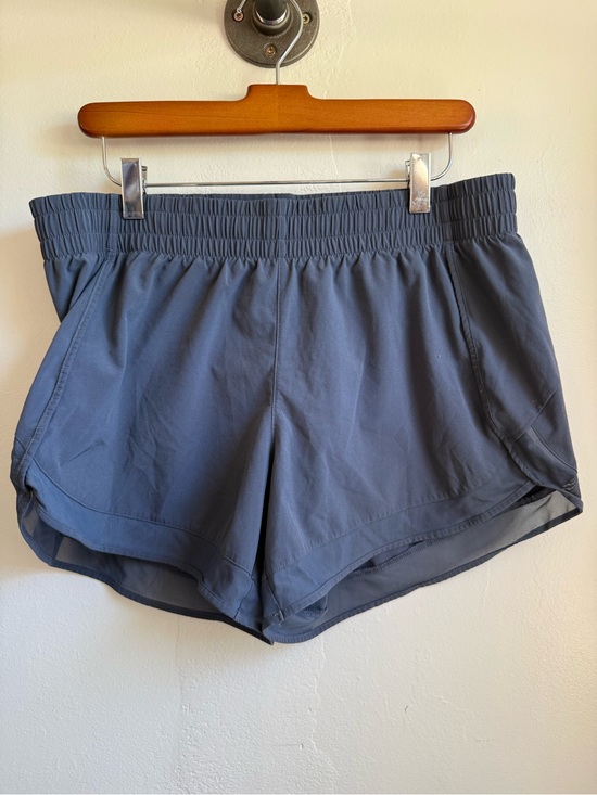 Athleta Pants - Athleta Mesh Racer Run Short 4"